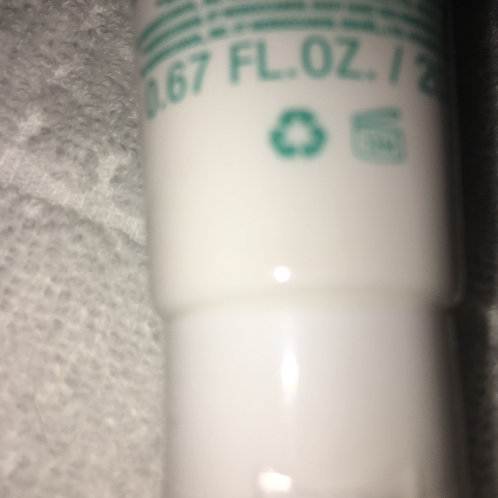 Moroccanoil 0.34 oz and free Morocanoil Hand Cream - Picture 4 of 7